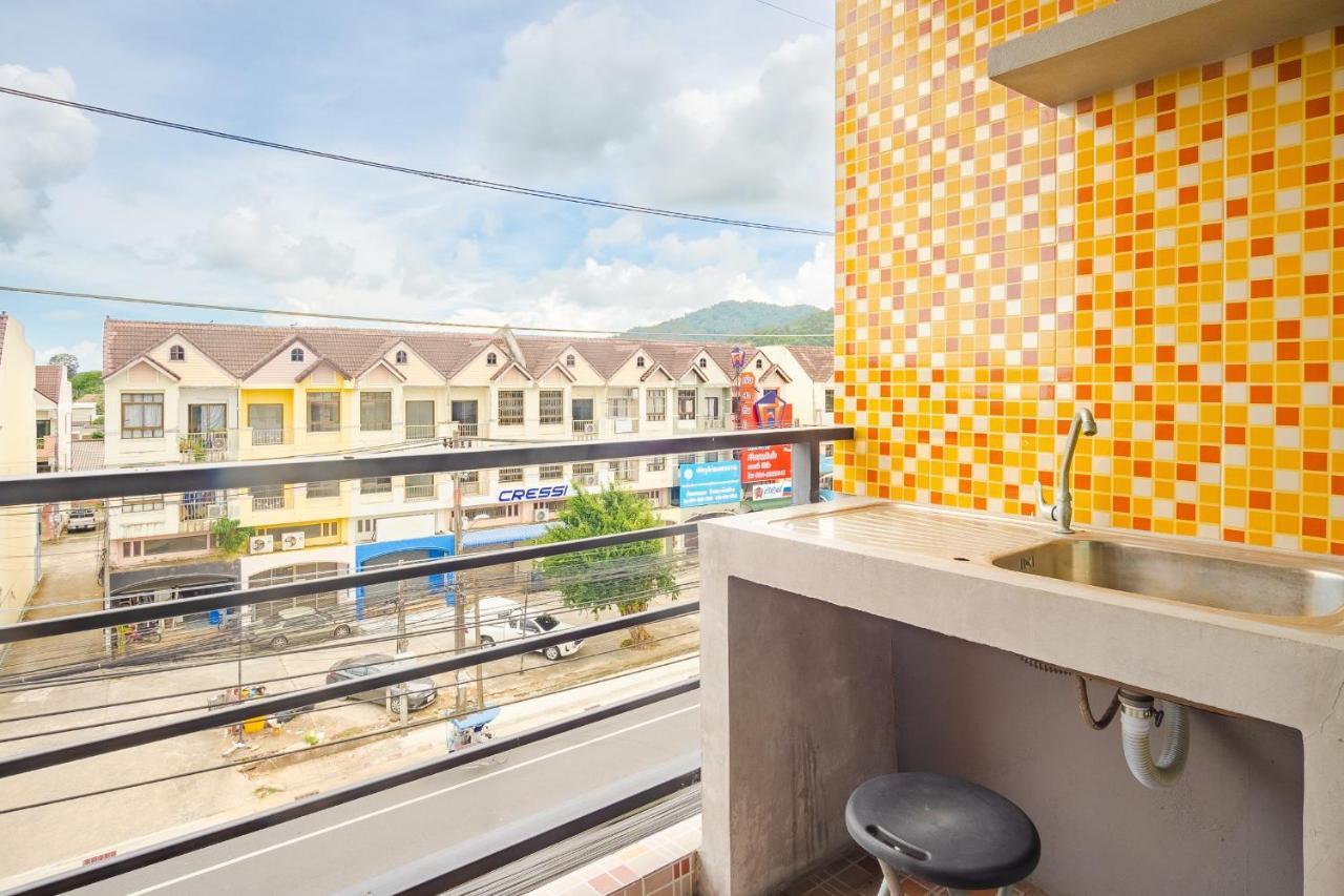 Oyo 303 Phoomjai House Apartment Chalong Exterior photo